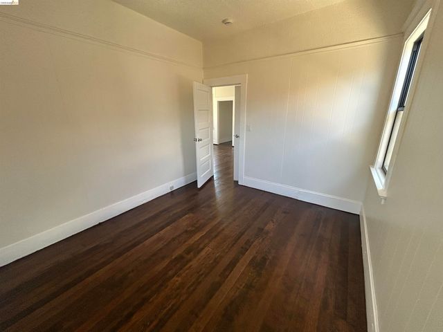 2606 E 20Th St, Oakland, CA 94601