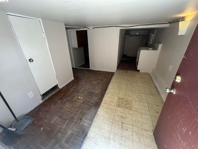 2606 E 20Th St, Oakland, CA 94601
