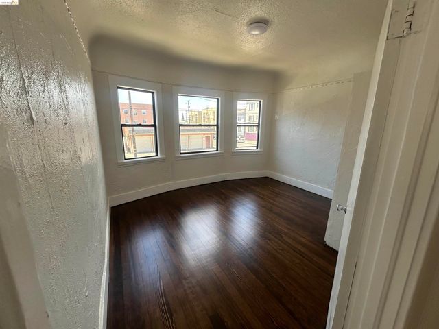 2606 E 20Th St, Oakland, CA 94601