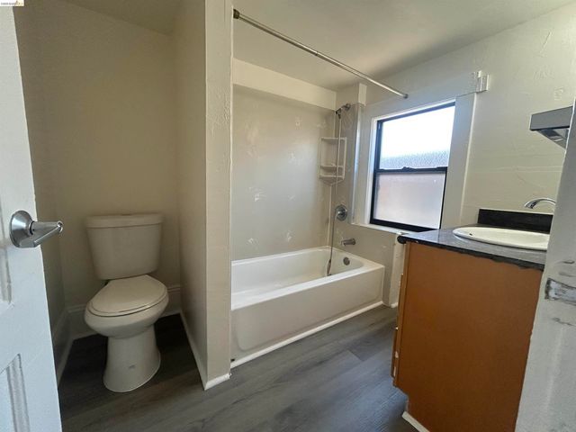 2606 E 20Th St, Oakland, CA 94601