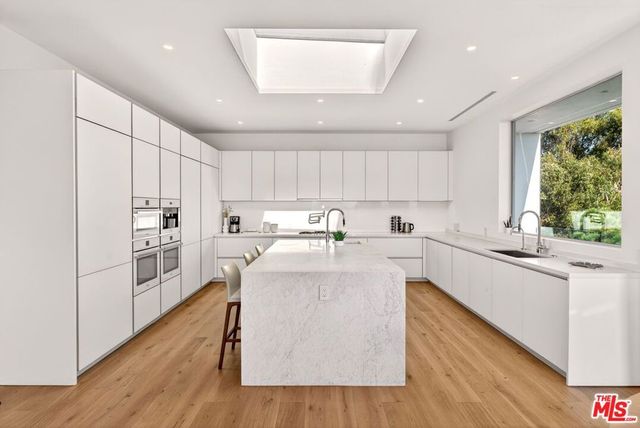 9894 Beverly Grove Drive, Beverly Hills, CA 90210