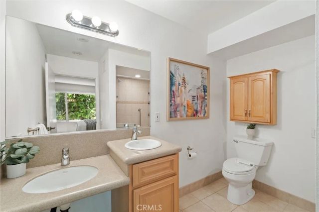 372 Carroll East 201, Long Beach, CA 90814