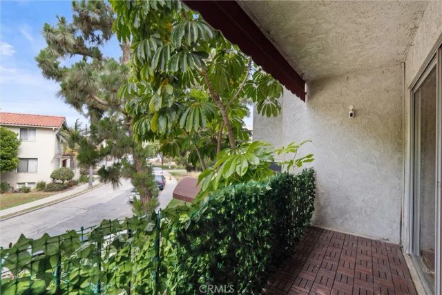372 Carroll East 201, Long Beach, CA 90814