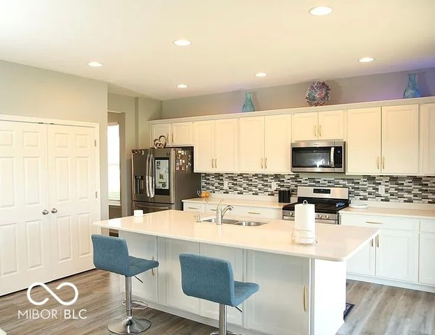 1125 Barberry Drive, Greenwood, IN 46143