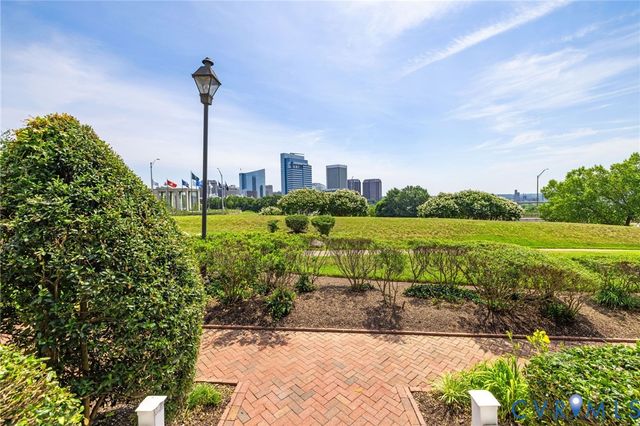 733 S Pine St, Richmond, VA 23220