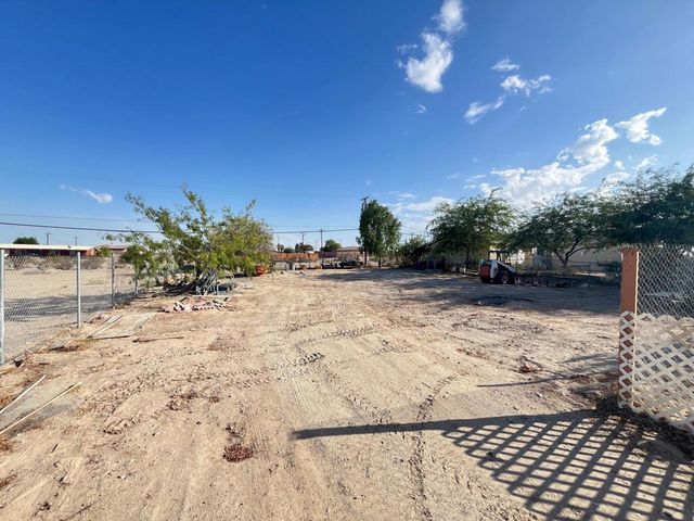 1021 Marina Drive, Thermal, CA 92274