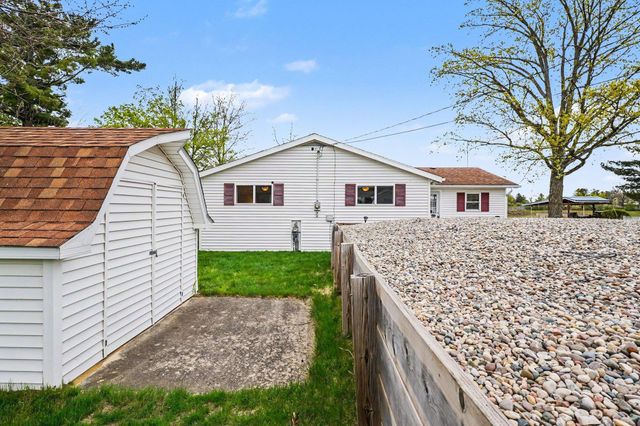 5495 Oakridge Drive, Beaverton, MI 48612
