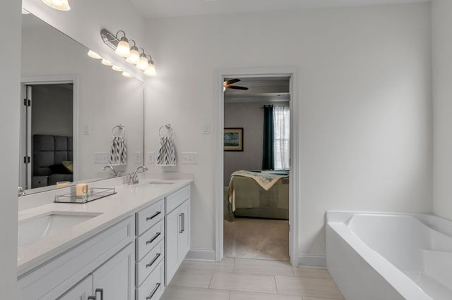 1421 Proprietors Pl, Murfreesboro, TN 37128