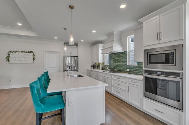 1421 Proprietors Pl, Murfreesboro, TN 37128