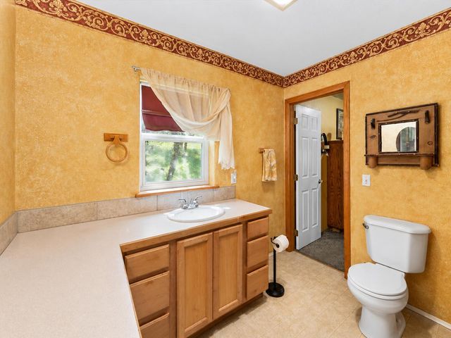 37 Firehouse Lane, Shady Cove, OR 97539
