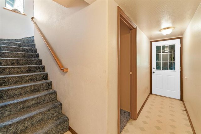 37 Firehouse Lane, Shady Cove, OR 97539