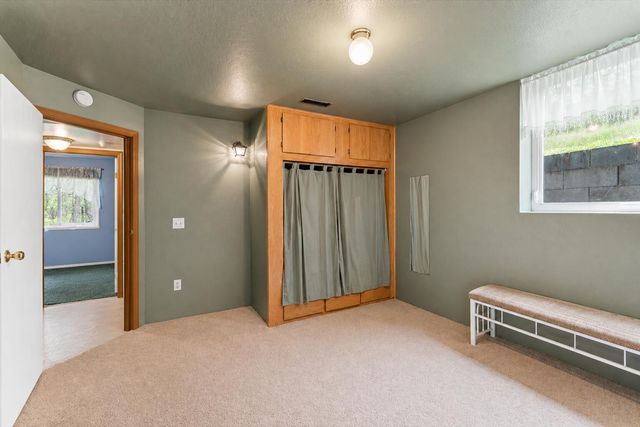 37 Firehouse Lane, Shady Cove, OR 97539