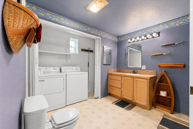 37 Firehouse Lane, Shady Cove, OR 97539