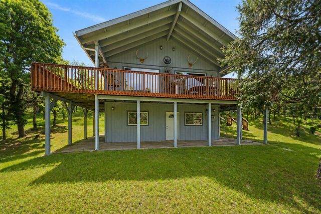 37 Firehouse Lane, Shady Cove, OR 97539