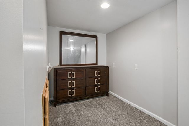 119 Acrebrook Rd, Springfield, MA 01129