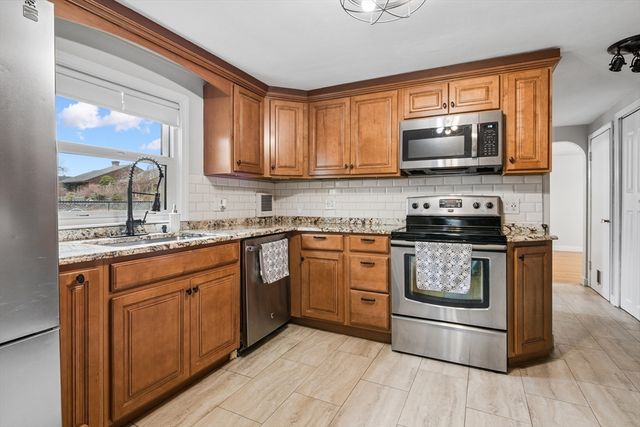 119 Acrebrook Rd, Springfield, MA 01129