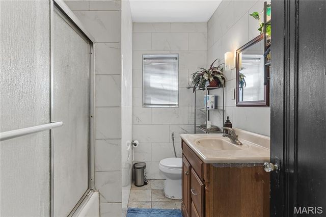 3926 Dunnica Avenue, St Louis, MO 63116