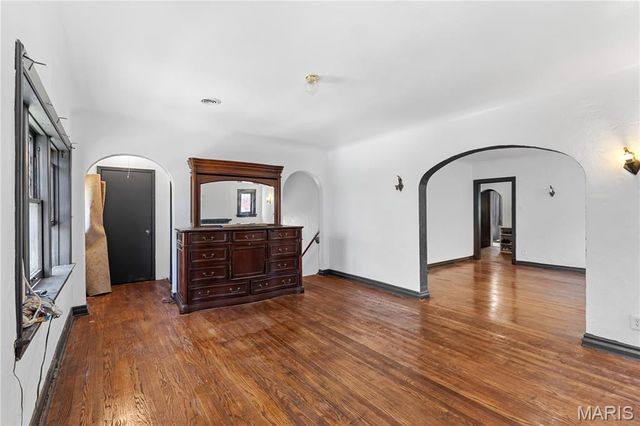 3926 Dunnica Avenue, St Louis, MO 63116
