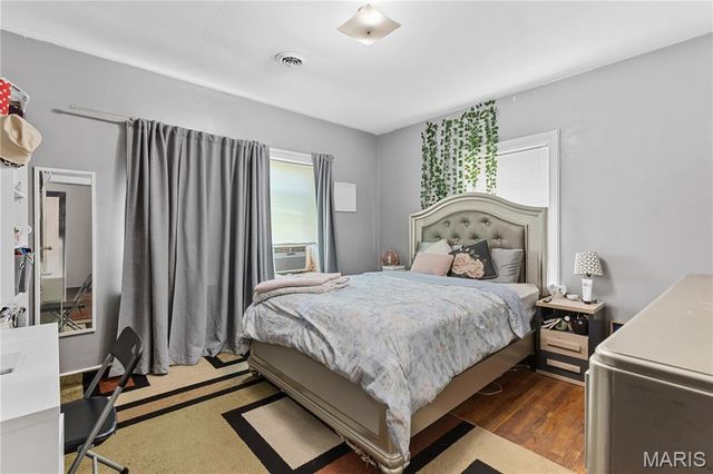 3926 Dunnica Avenue, St Louis, MO 63116