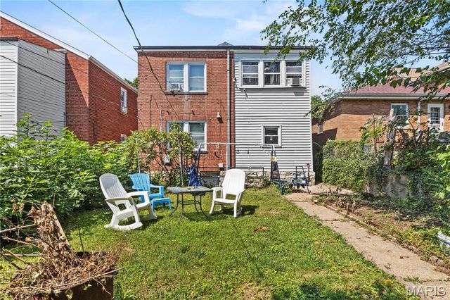 3926 Dunnica Avenue, St Louis, MO 63116