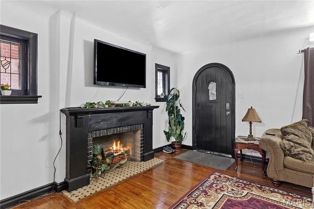 3926 Dunnica Avenue, St Louis, MO 63116