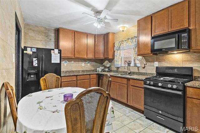 3926 Dunnica Avenue, St Louis, MO 63116
