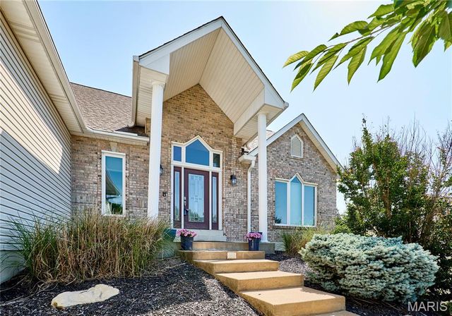 13222 Shady Green Drive, St Louis, MO 63128