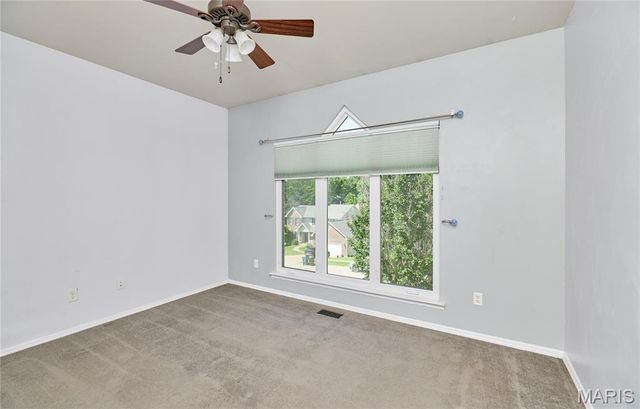 13222 Shady Green Drive, St Louis, MO 63128