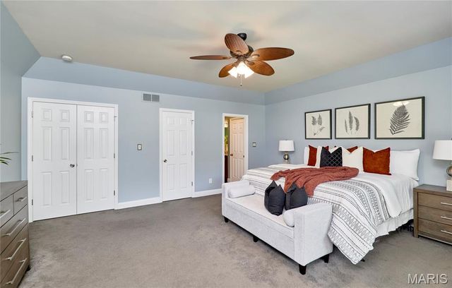 13222 Shady Green Drive, St Louis, MO 63128