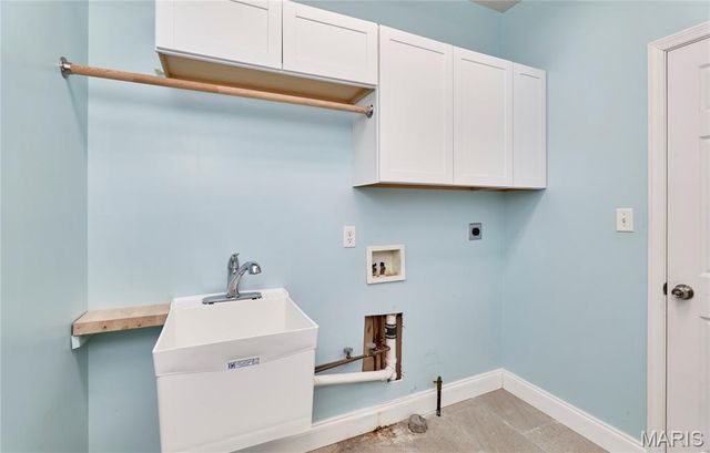13222 Shady Green Drive, St Louis, MO 63128