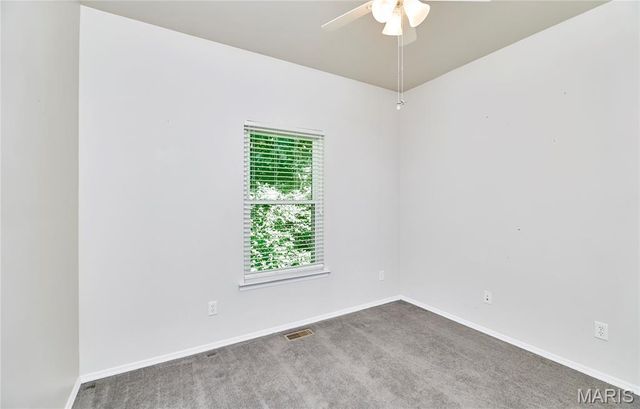 13222 Shady Green Drive, St Louis, MO 63128
