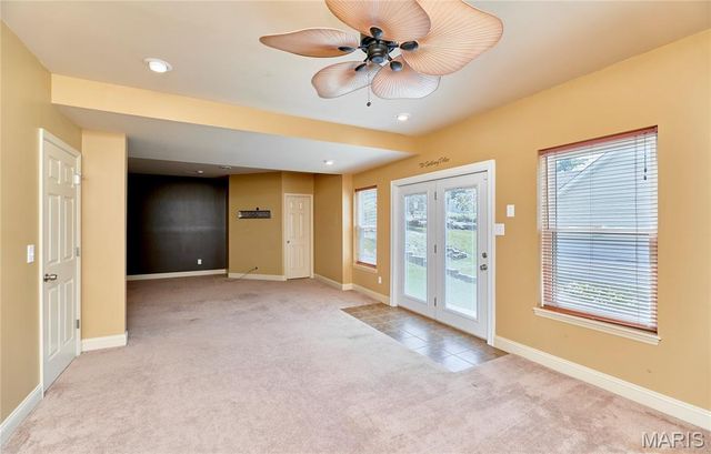 13222 Shady Green Drive, St Louis, MO 63128
