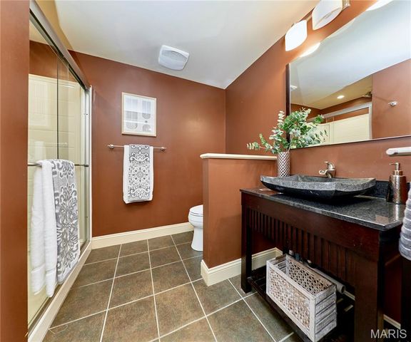 13222 Shady Green Drive, St Louis, MO 63128