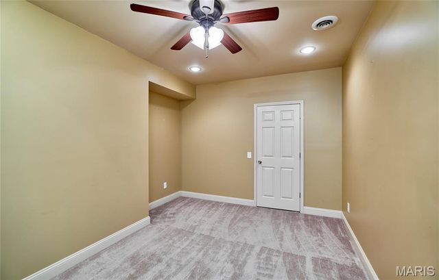 13222 Shady Green Drive, St Louis, MO 63128