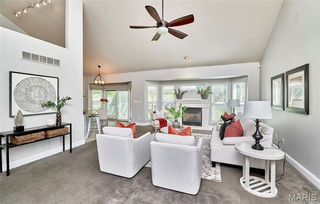 13222 Shady Green Drive, St Louis, MO 63128