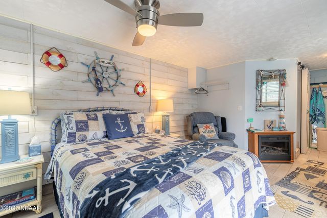 191 E Ariel Road, Oak Hill, FL 32759