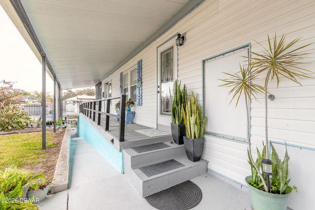 191 E Ariel Road, Oak Hill, FL 32759