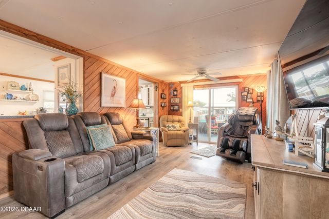 191 E Ariel Road, Oak Hill, FL 32759