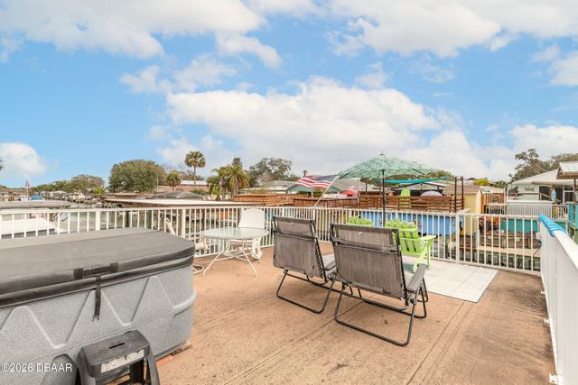 191 E Ariel Road, Oak Hill, FL 32759