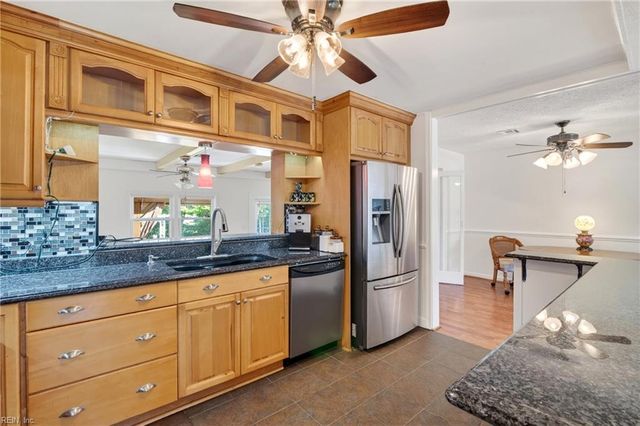 3 Commander DR, Hampton, VA 23666