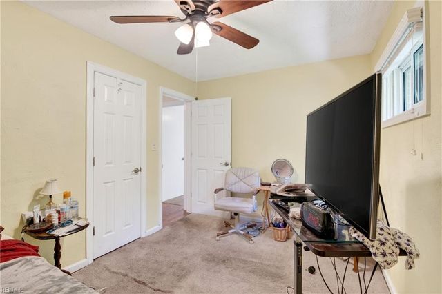 3 Commander DR, Hampton, VA 23666