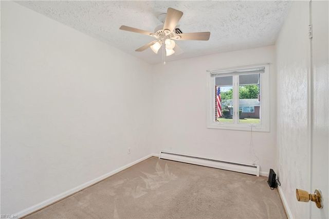 3 Commander DR, Hampton, VA 23666