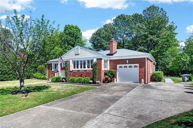 3 Commander DR, Hampton, VA 23666