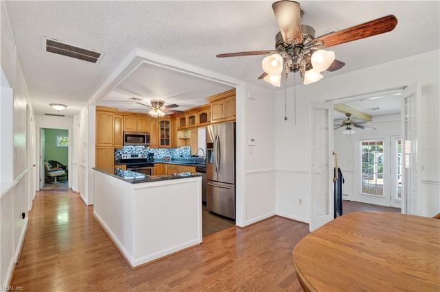 3 Commander DR, Hampton, VA 23666