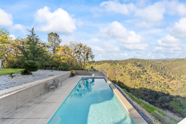 9001 Riverwood Dr, Placerville, CA 95667