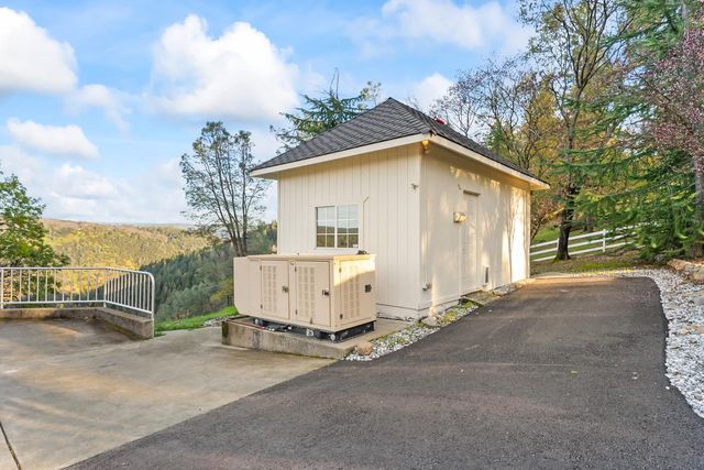 9001 Riverwood Dr, Placerville, CA 95667