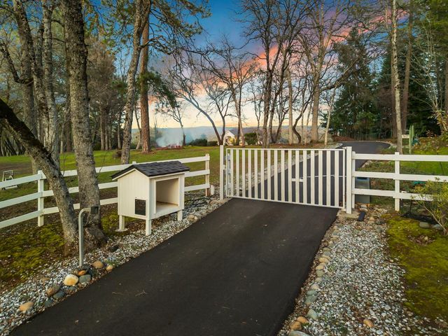 9001 Riverwood Dr, Placerville, CA 95667