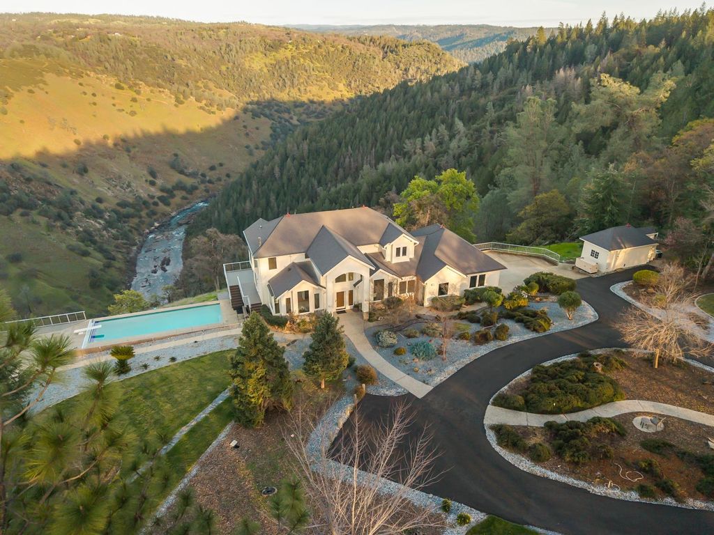 9001 Riverwood Dr, Placerville, CA 95667