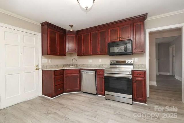 120 N Belvedere Avenue, Gastonia, NC 28054