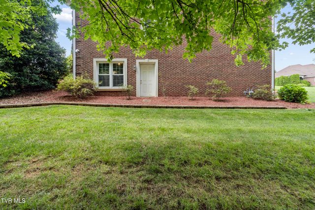 108 Strawberry Field Drive, Johnson City, TN 37604